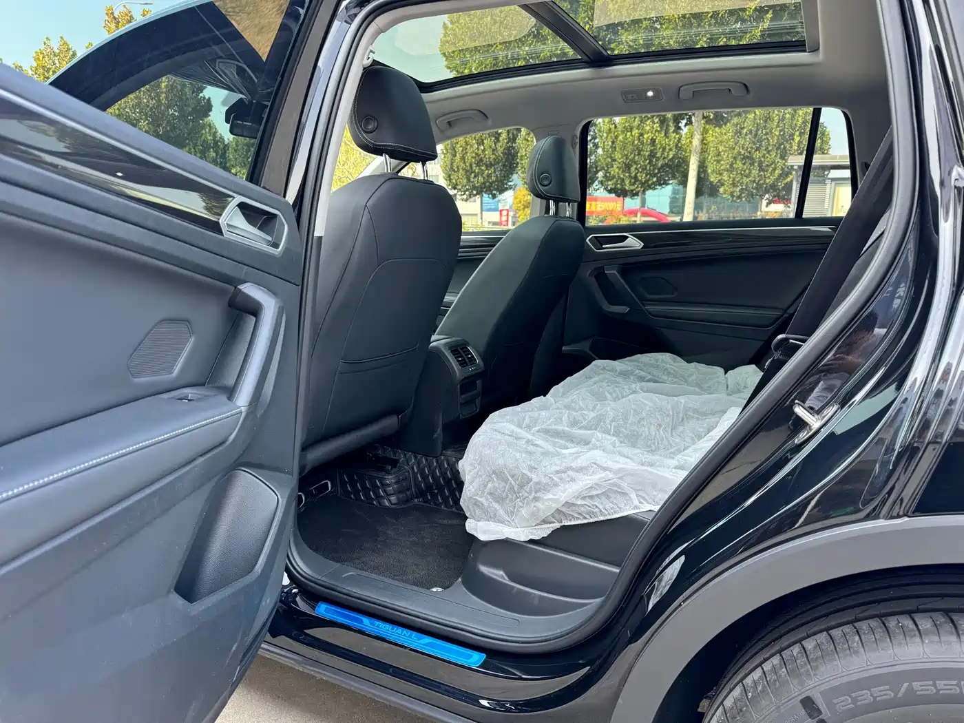 Volkswagen Tiguan L 2026 2025 Model 300TSI Auto 2WD Dragon Edition
