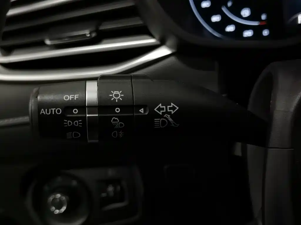 Photo 21 - Roewe i5