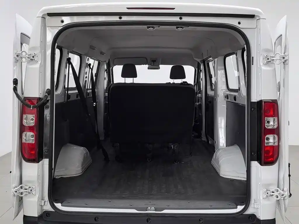 Wuling Motors Wuling Yangguang 2025 2024 300KM Comfort Bus Version 75kW