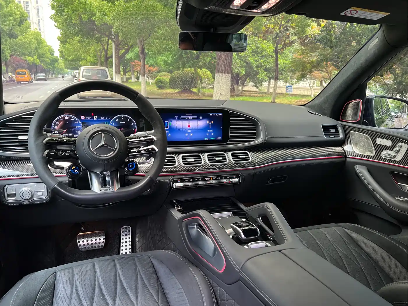 Mercedes-Benz GLS AMG 2024 AMG GLS 63 4MATIC+ фото 16