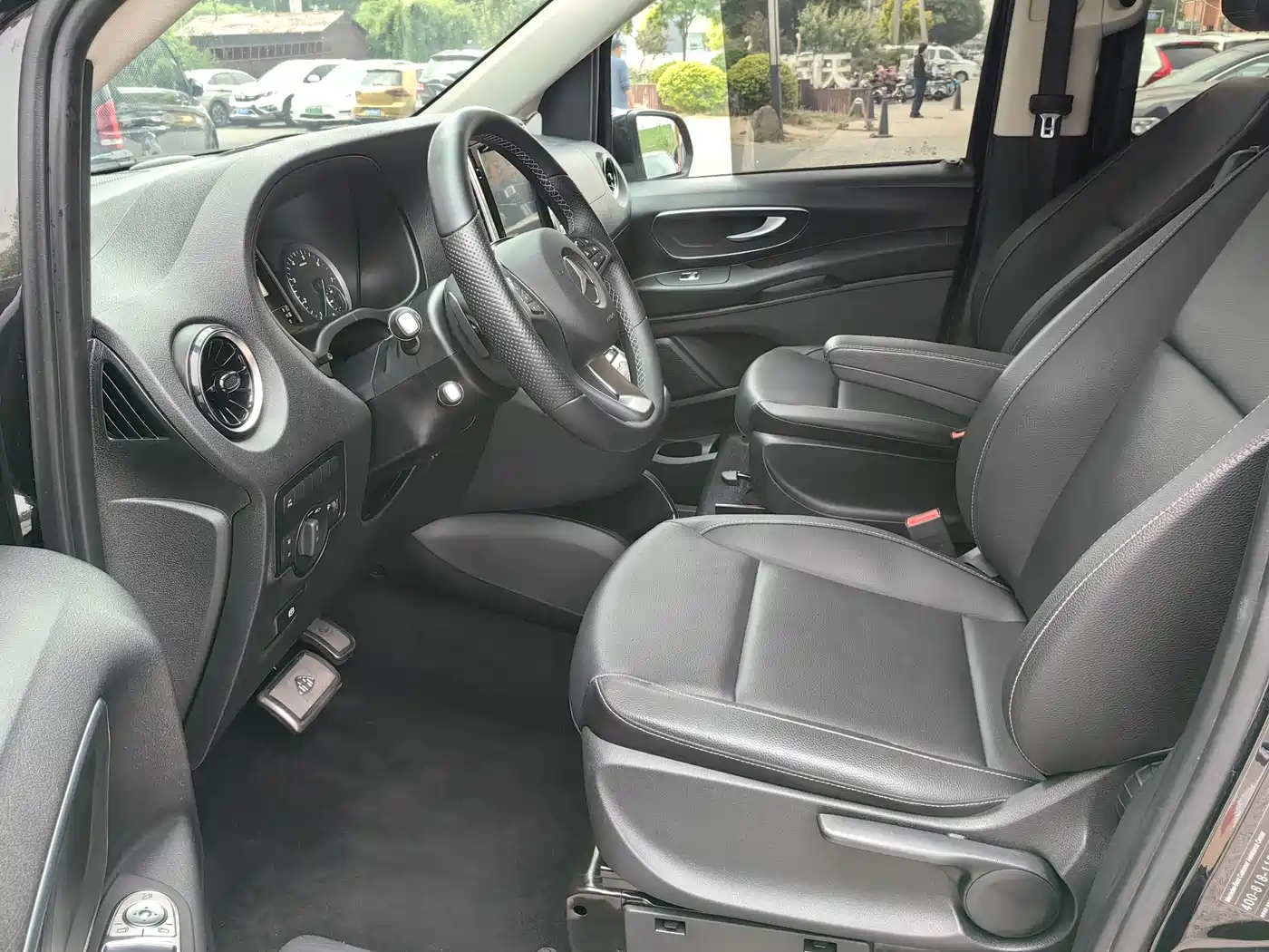 Mercedes-Benz Vito 2021 2.0T Elite 7-Seater фото 17