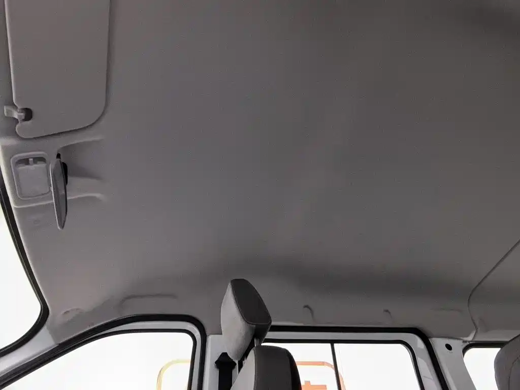 Wuling Motors Wuling Yangguang 2025 2024 300KM Comfort Bus Version 75kW