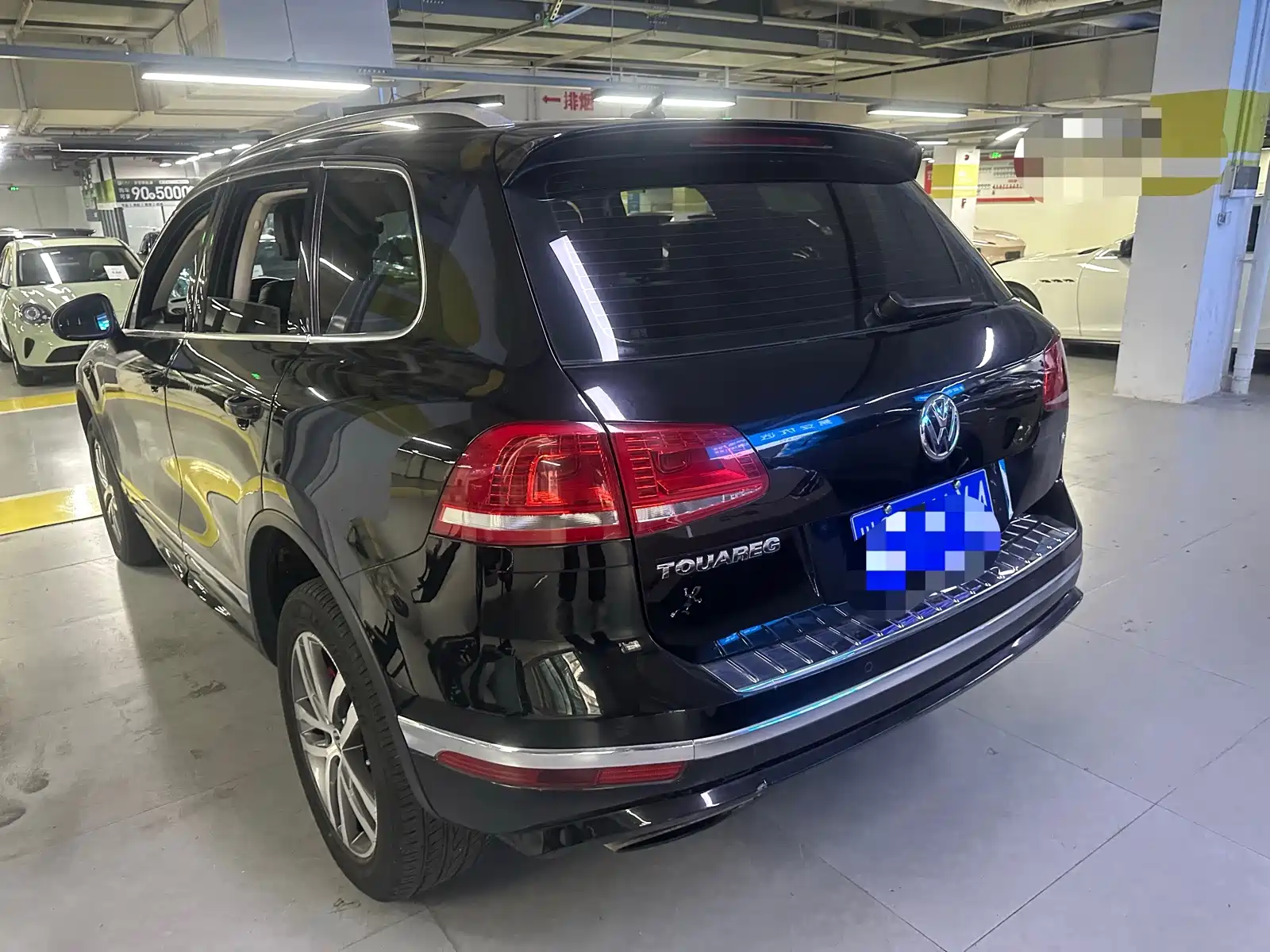 Фото 10 - Volkswagen Touareg