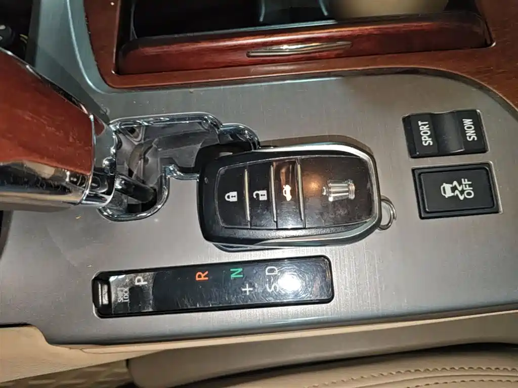 Toyota Crown 2012 3.0L Royal Saloon VIP фото 9