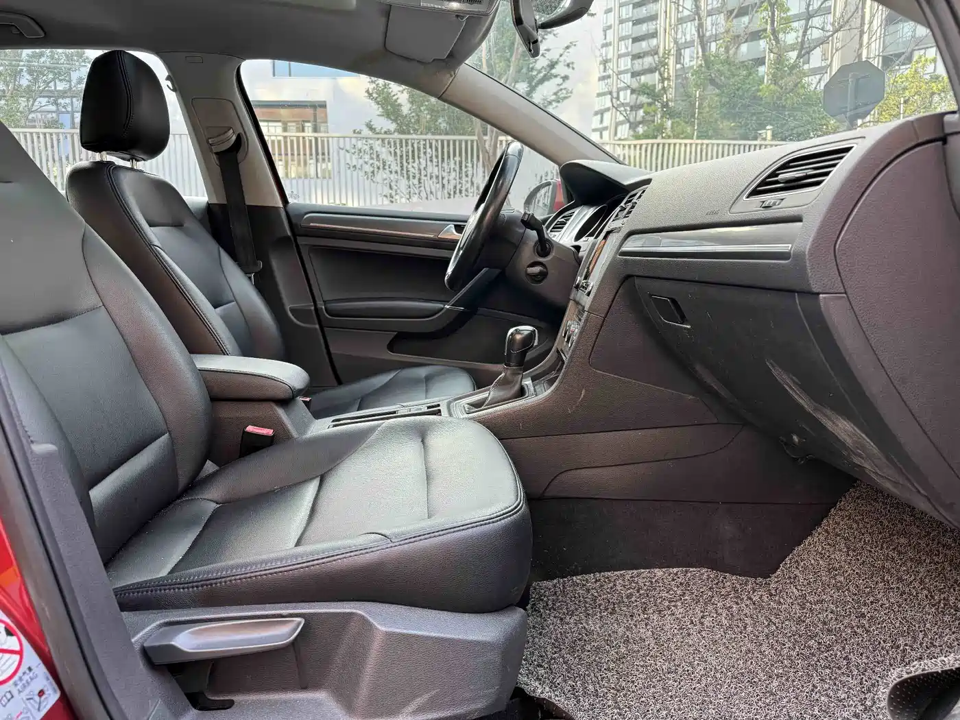 Volkswagen Golf 2015 1.6L Automatic Comfort фото 7