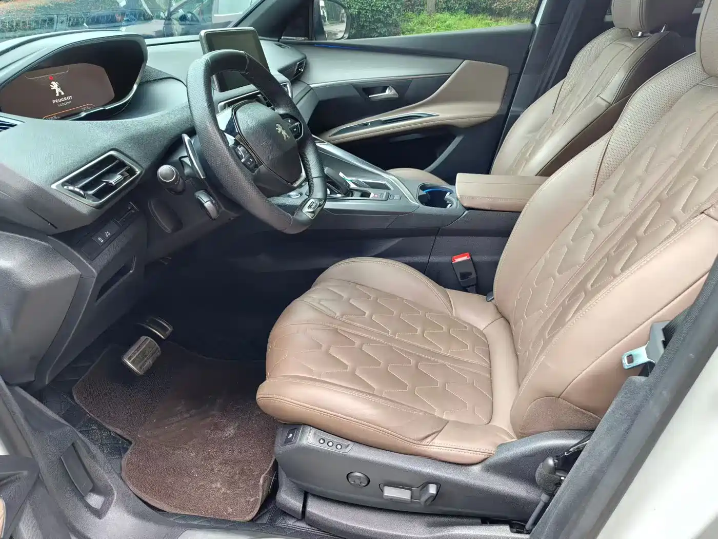 Peugeot 5008 2017 380THP 7-Seater Luxury GT Edition фото 4