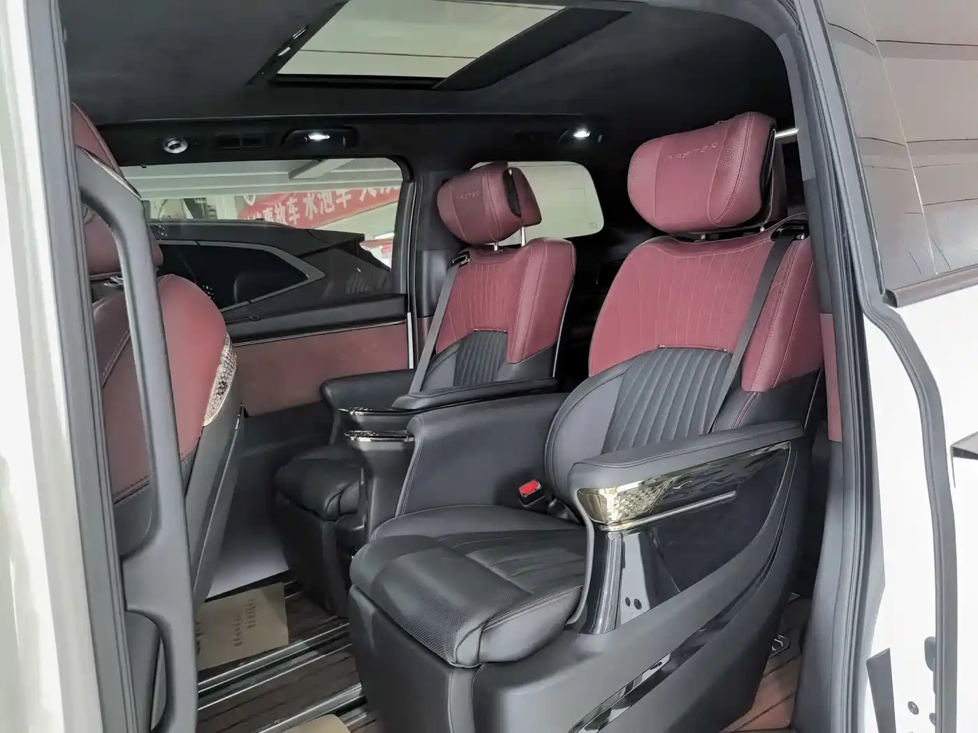 GAC Trumpchi Trumpchi M8 2023 Model Master Series 400T Flagship Edition фото 9