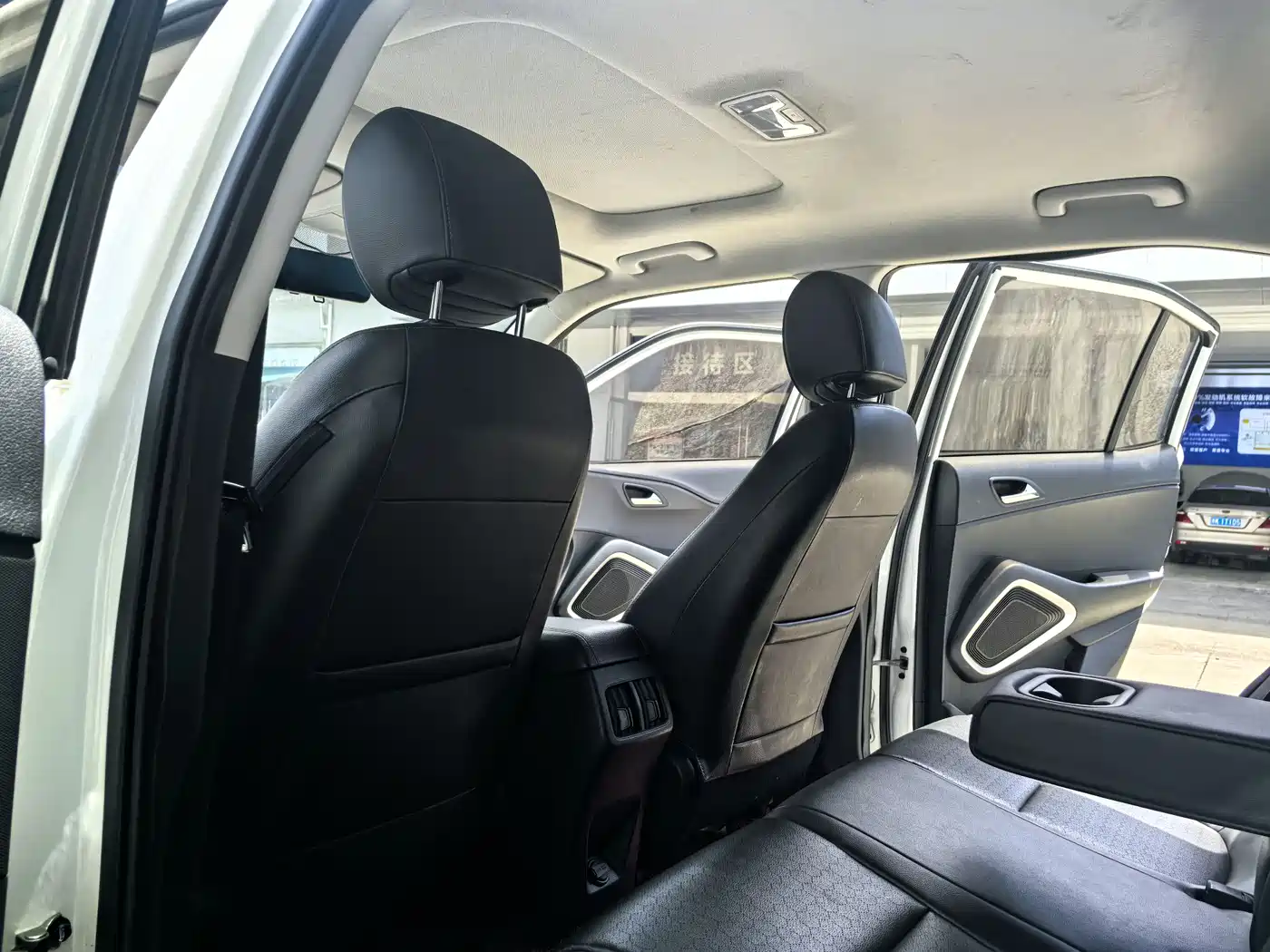 Hyundai Beijing Hyundai ix35 2018 2.0L Automatic 2WD Zhiyong·Enjoyment Edition фото 9