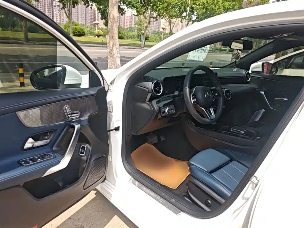Mercedes-Benz A-Class 2022 Facelift A 200 L Sport Sedan Dynamic фото 16