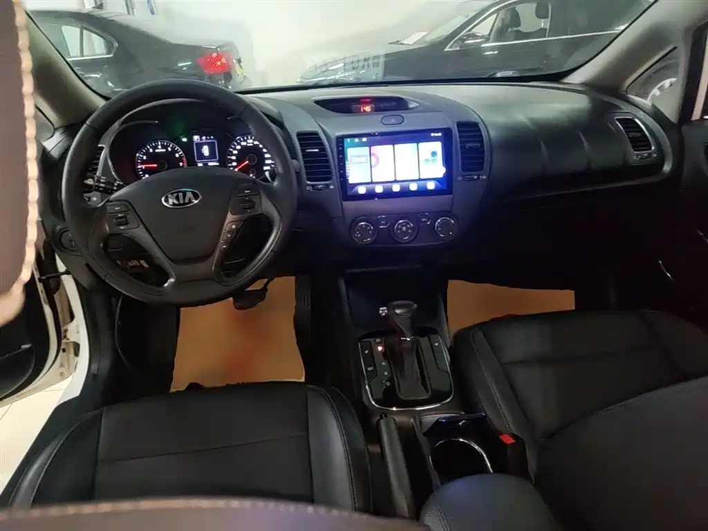 KIA K3