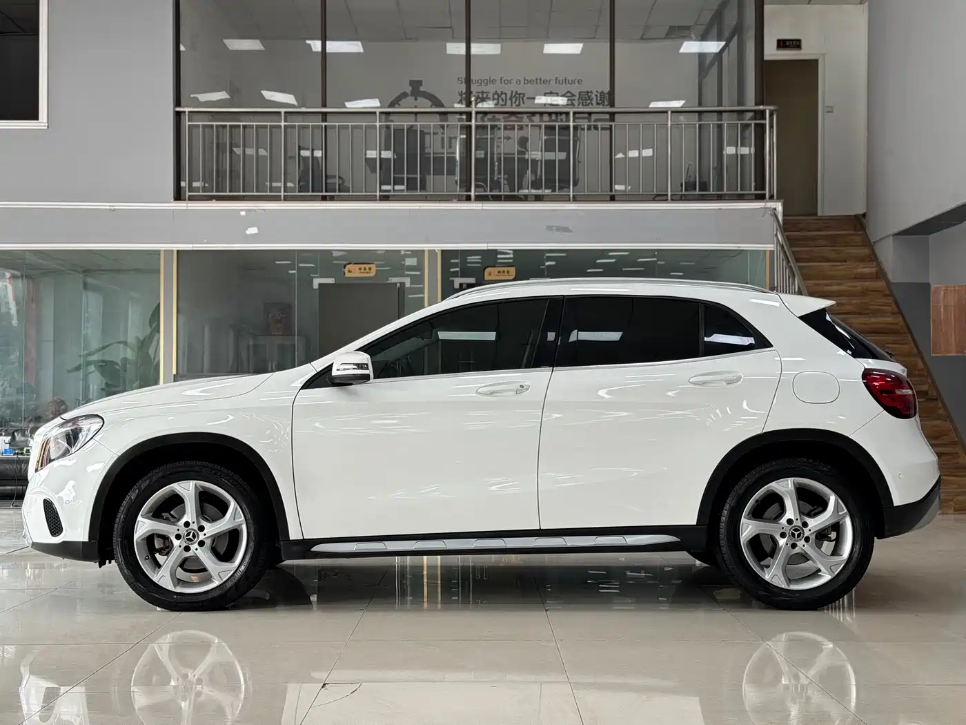 Mercedes-Benz GLA 2018 GLA 200 Fashion фото 3
