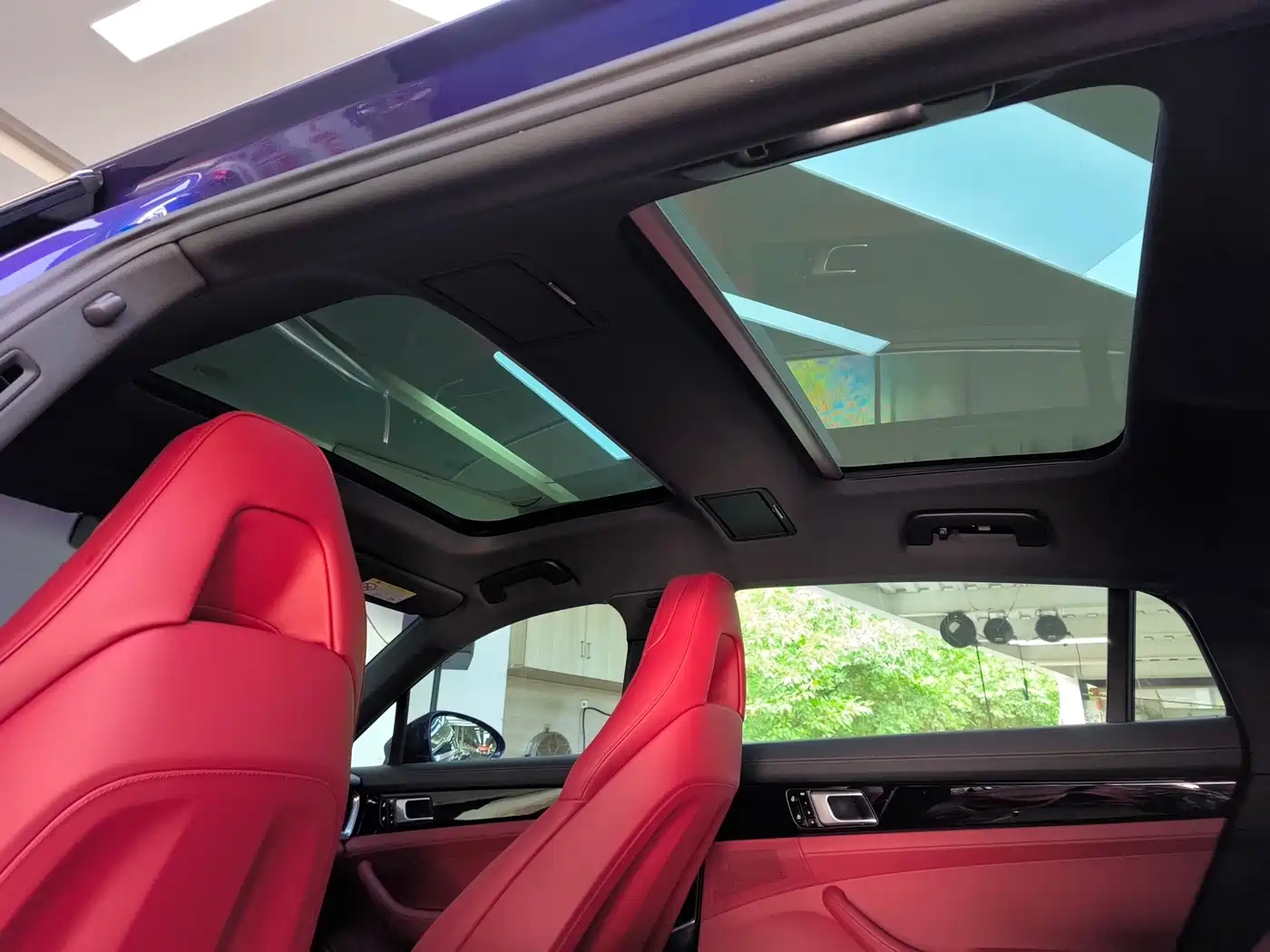 Porsche Panamera 2021 Panamera 4 Executive Long Wheelbase 2.9T фото 25