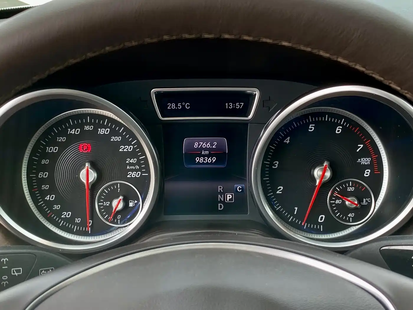Mercedes-Benz GLE 2016 GLE 320 4MATIC Luxury фото 25