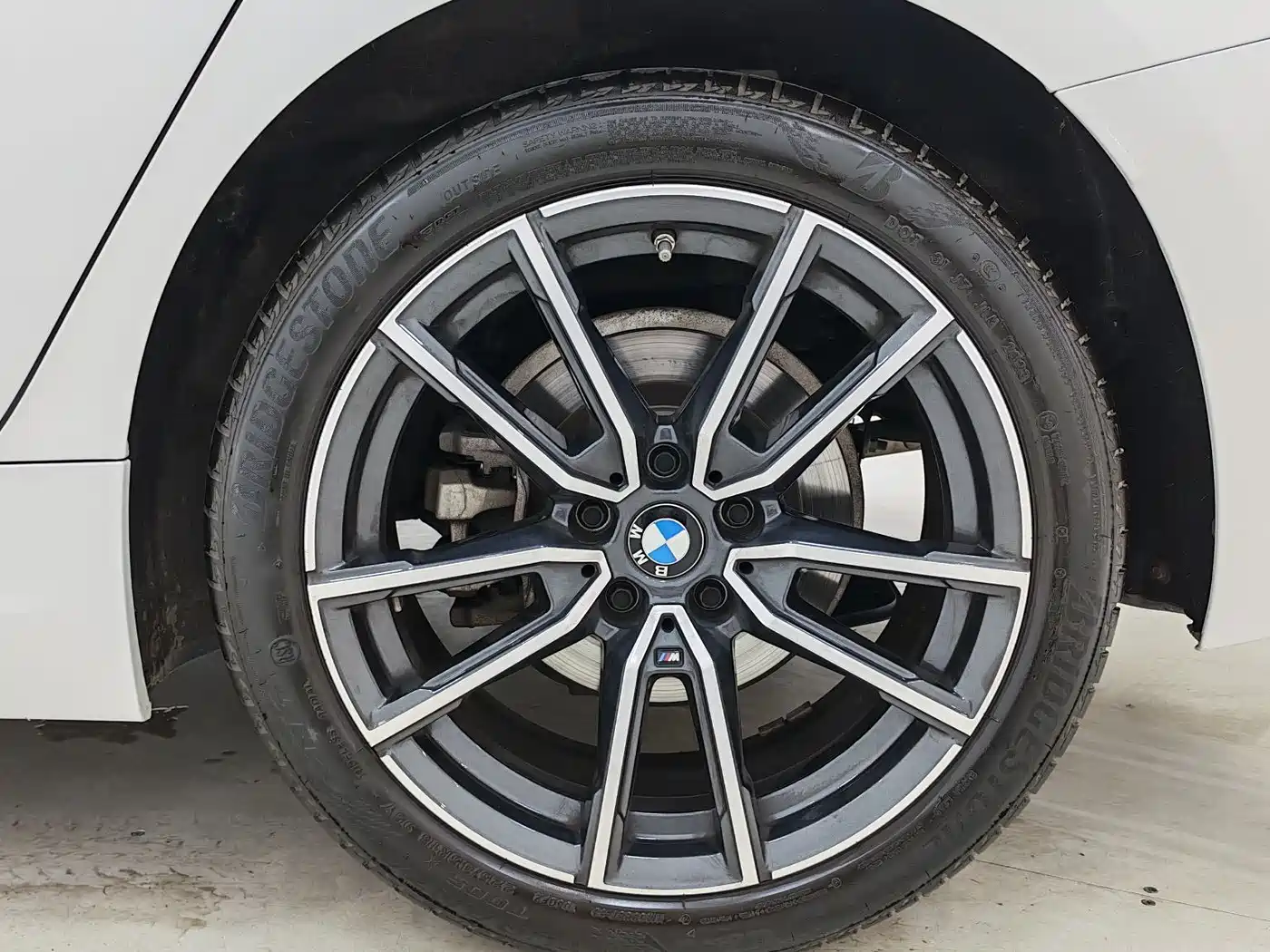 BMW 3 Series 2023 320Li M Sport Package фото 16