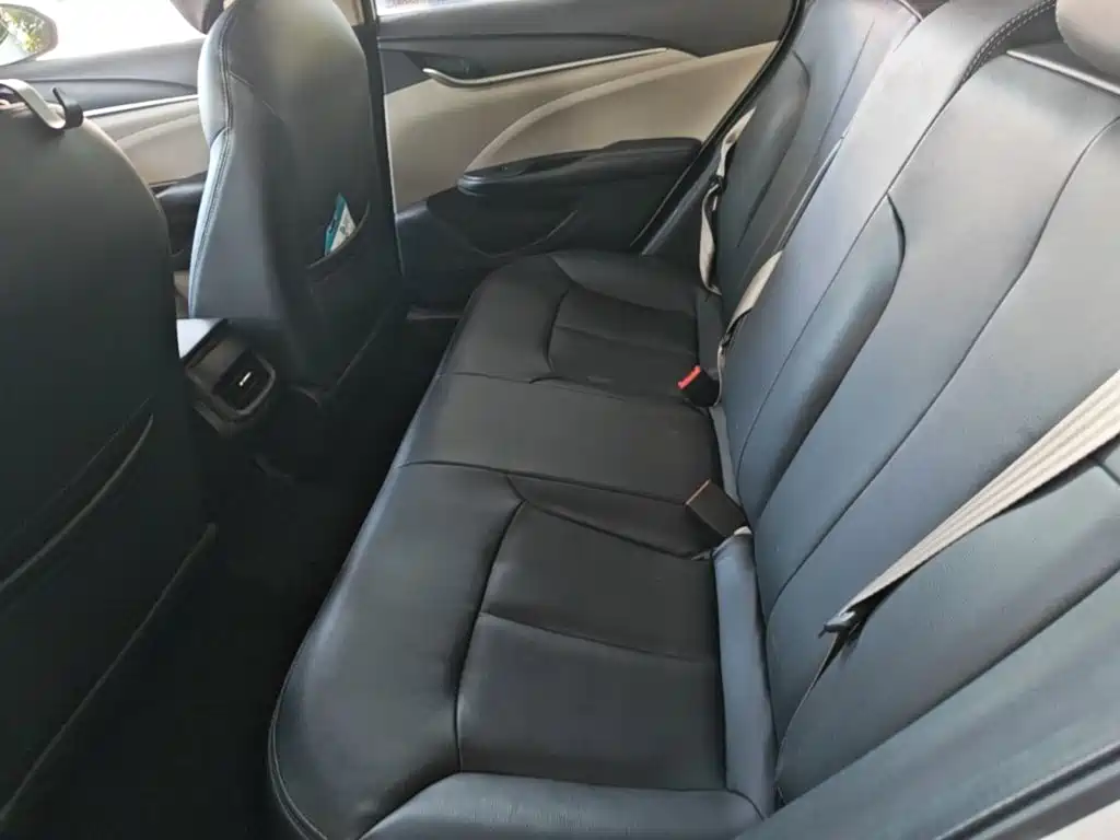 Фото 17 - Buick Excelle