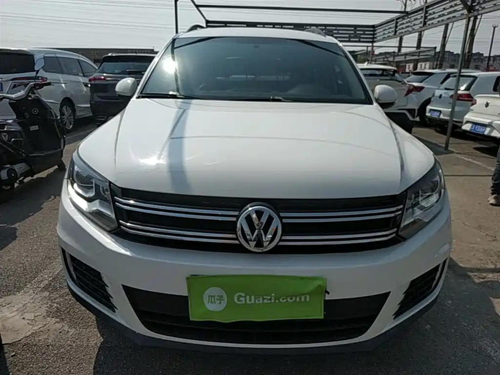 Volkswagen Tiguan 2015 1.8TSI Automatic 2WD Trendline фото 3