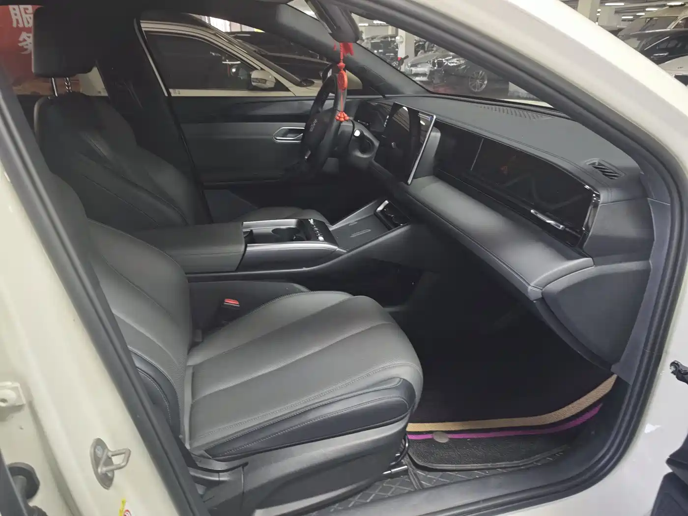 BYD Qin L 2025 EV 470KM Leading Edition фото 5
