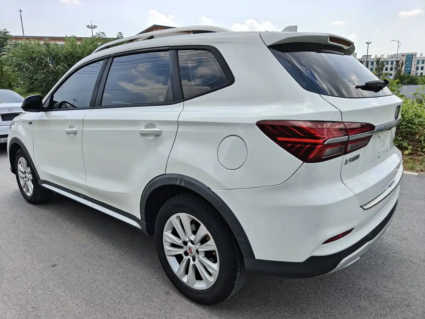 Фото 4 - Roewe RX5