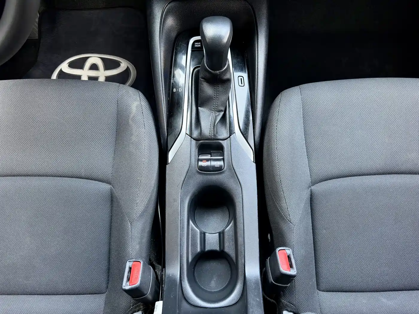 Toyota Levin 2022 Dual Engine 1.8H E-CVT Progressive Edition фото 21