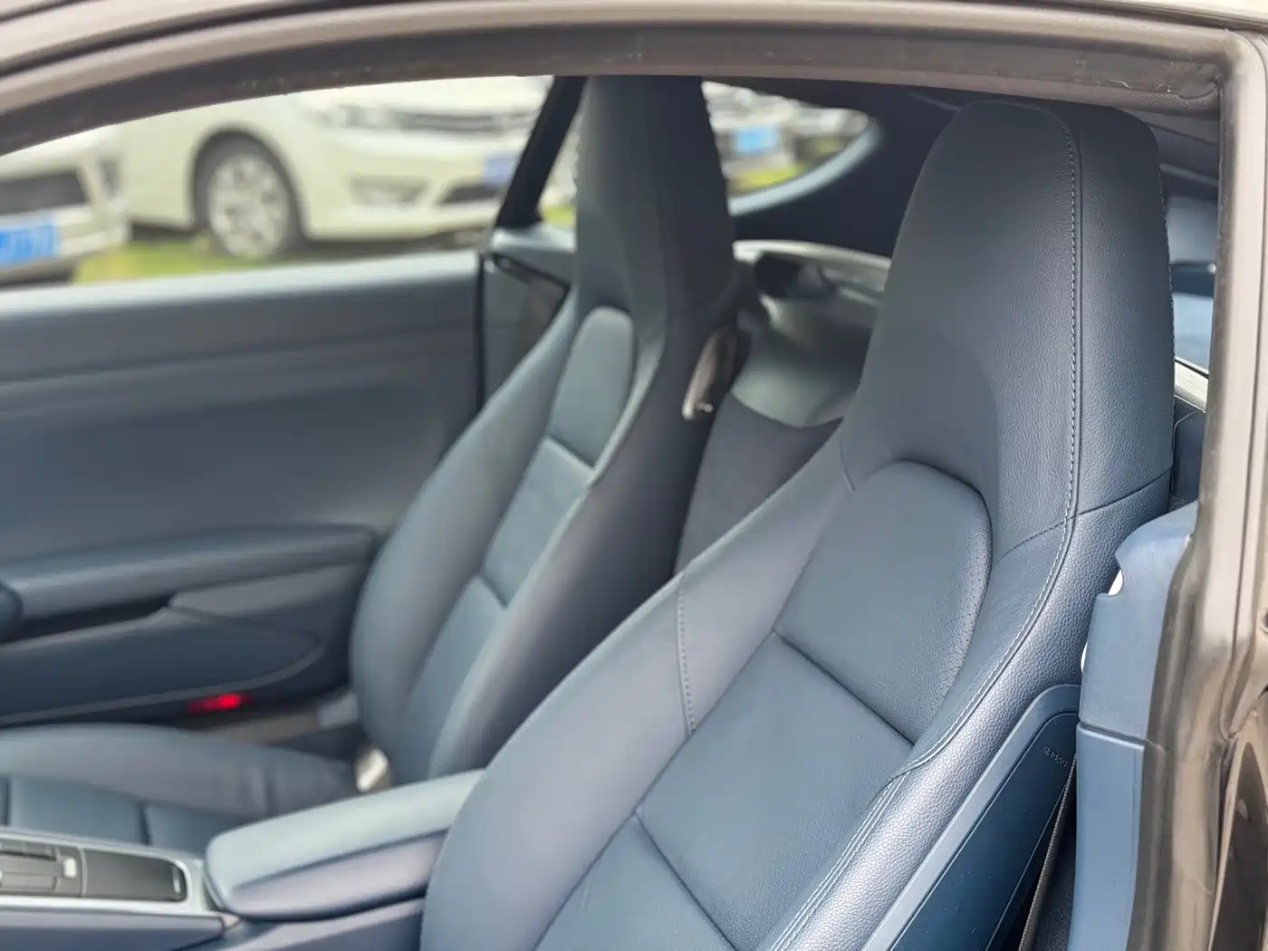 Porsche Cayman 2013 Cayman 2.7L фото 11