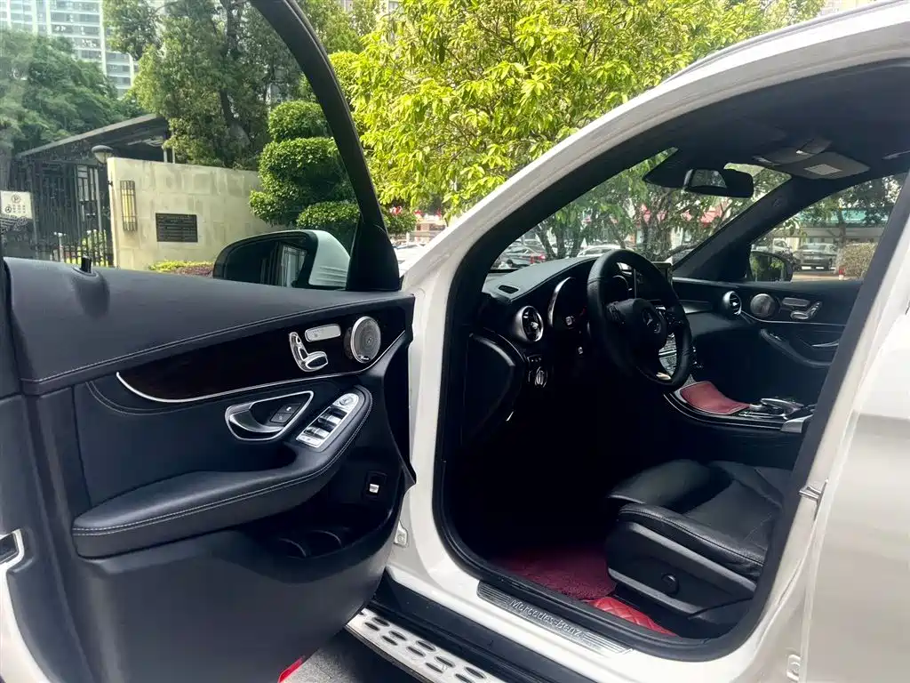 Mercedes-Benz GLC 2017 GLC 260 4MATIC Luxury фото 9