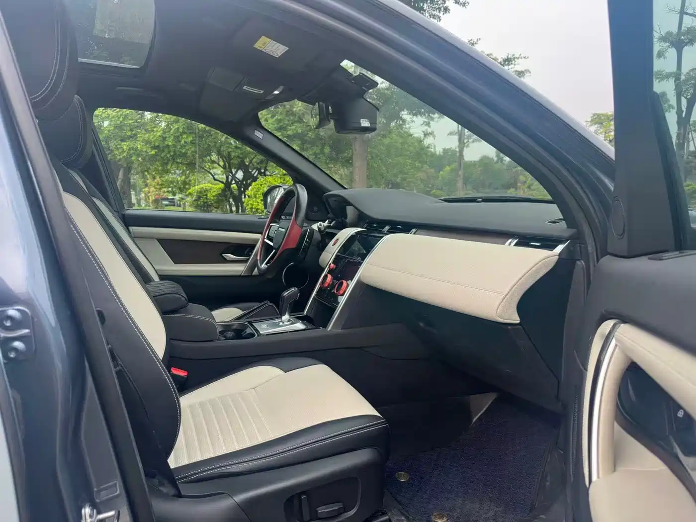 Land Rover Discovery Sport 2022 Model 249PS R-Dynamic S Performance Edition 5-Seater фото 8