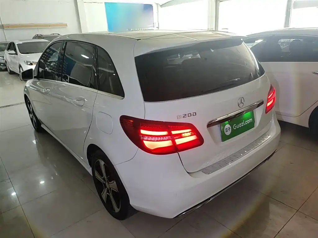 Mercedes-Benz B-Class 2016 B 200 Collector's Edition фото 5