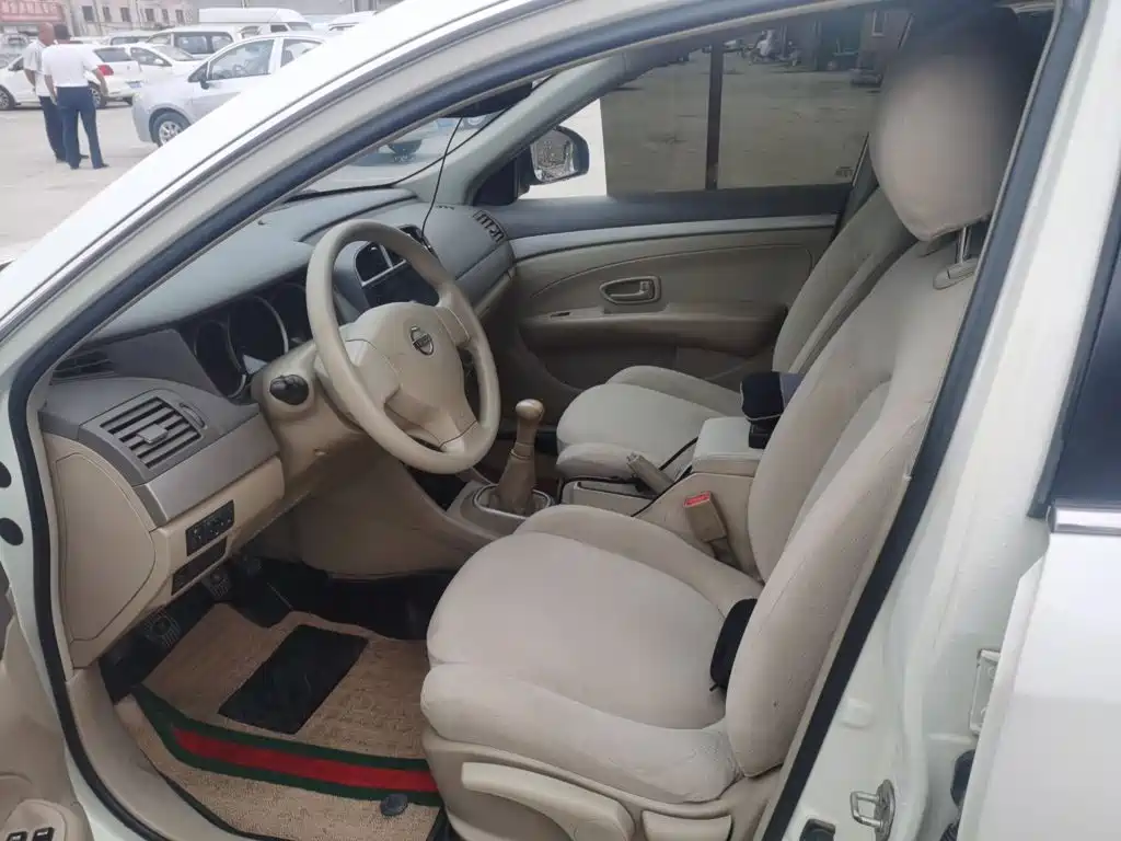 Фото 7 - Nissan Sylphy