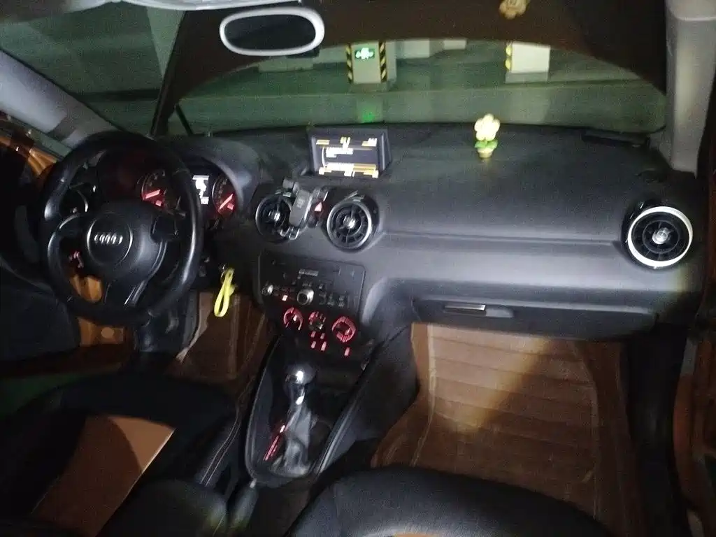 Audi A1 2014 2014 30 TFSI Technology