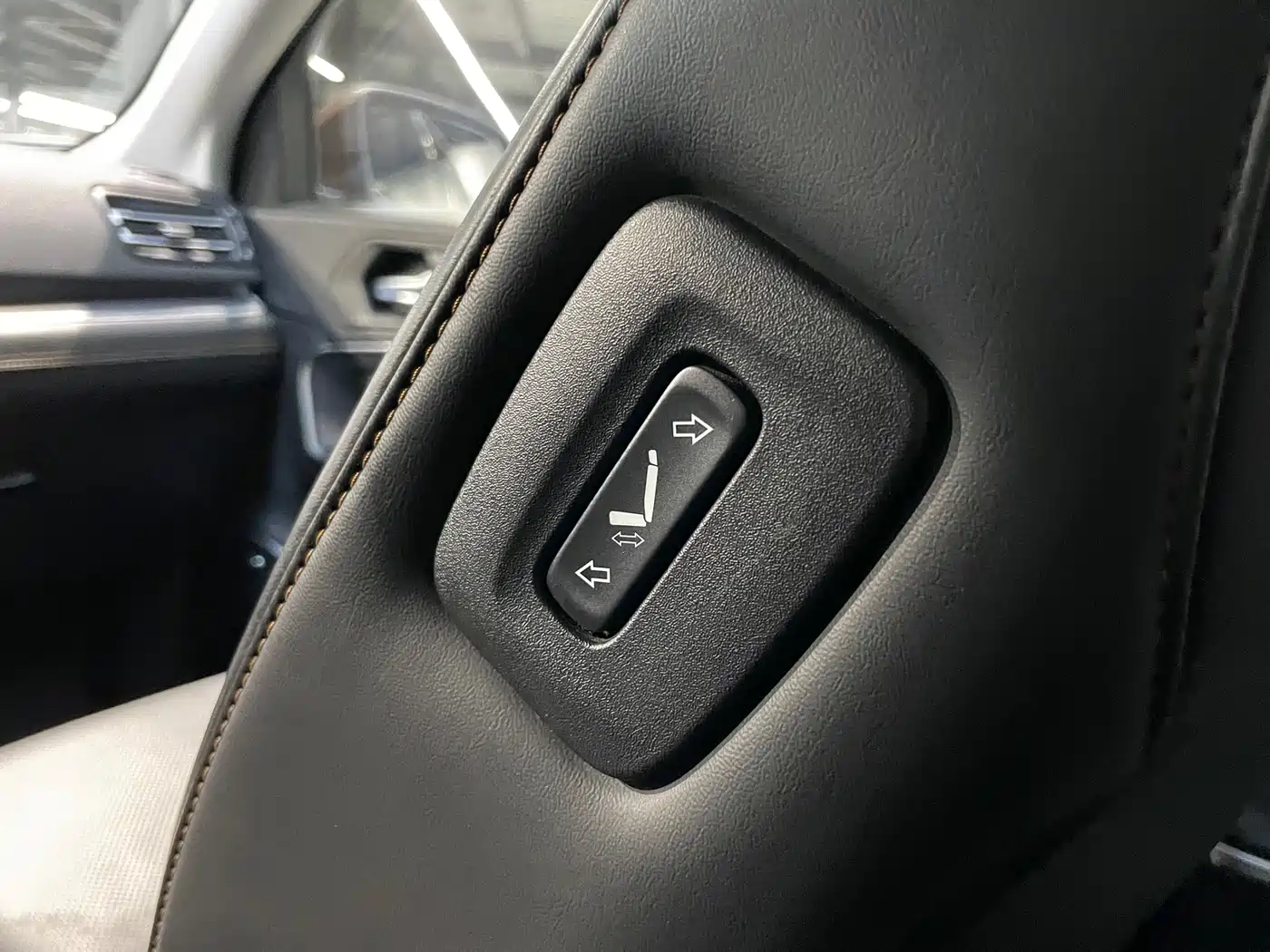 Jeep Grand Commander 2018 2018 2.0T AWD Intelligent Edition (China V)