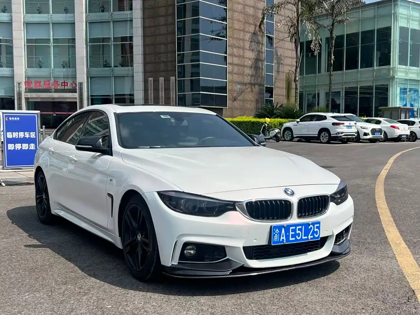 BMW 4 Series 2017 425i Gran Coupe Leading M Sport Package фото 2