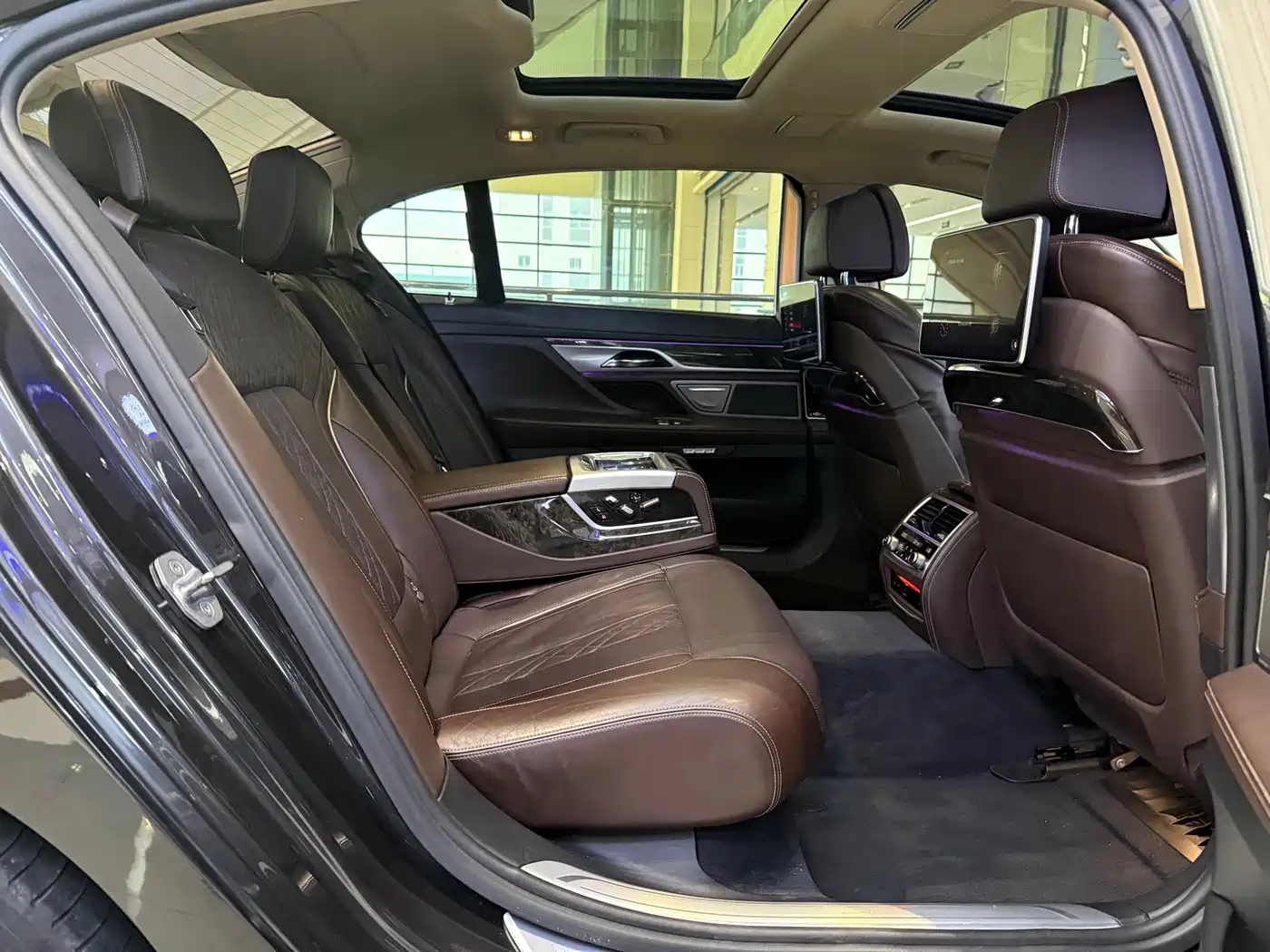 BMW 7 Series 2016 730Li Luxury фото 15
