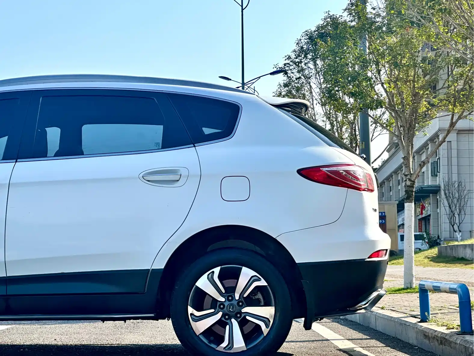 Фото 14 - Luxgen Luxgen7 SUV