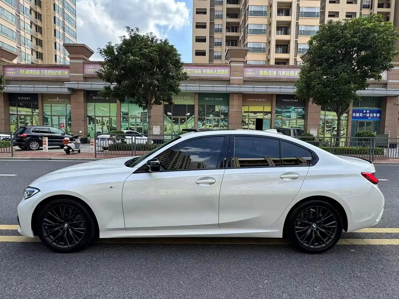 BMW 3 Series 2020 Facelift 325i M Sport Night Edition фото 7
