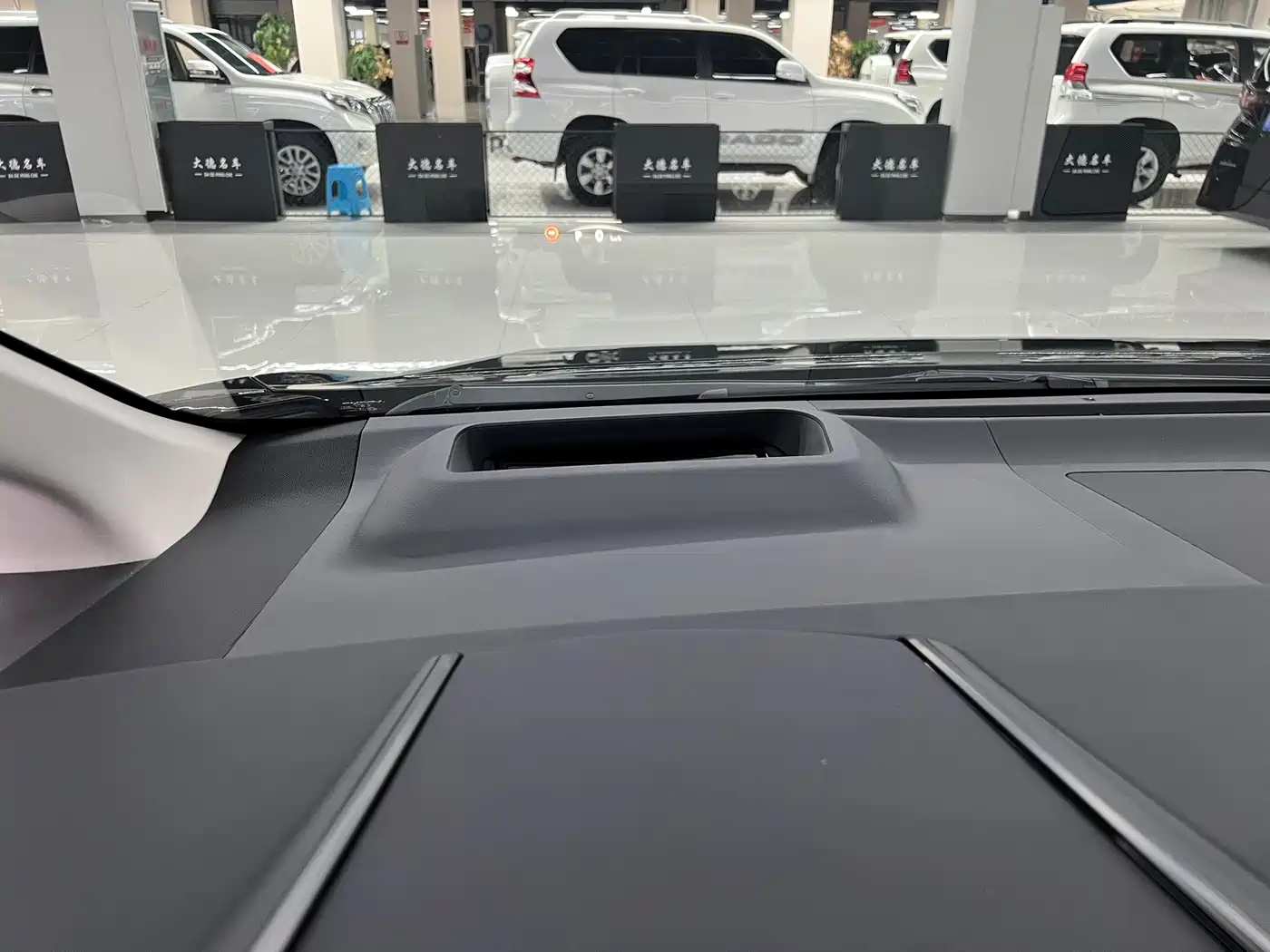 Lexus LM 2025 2025 Model 500h Six-Seater Prestige Edition