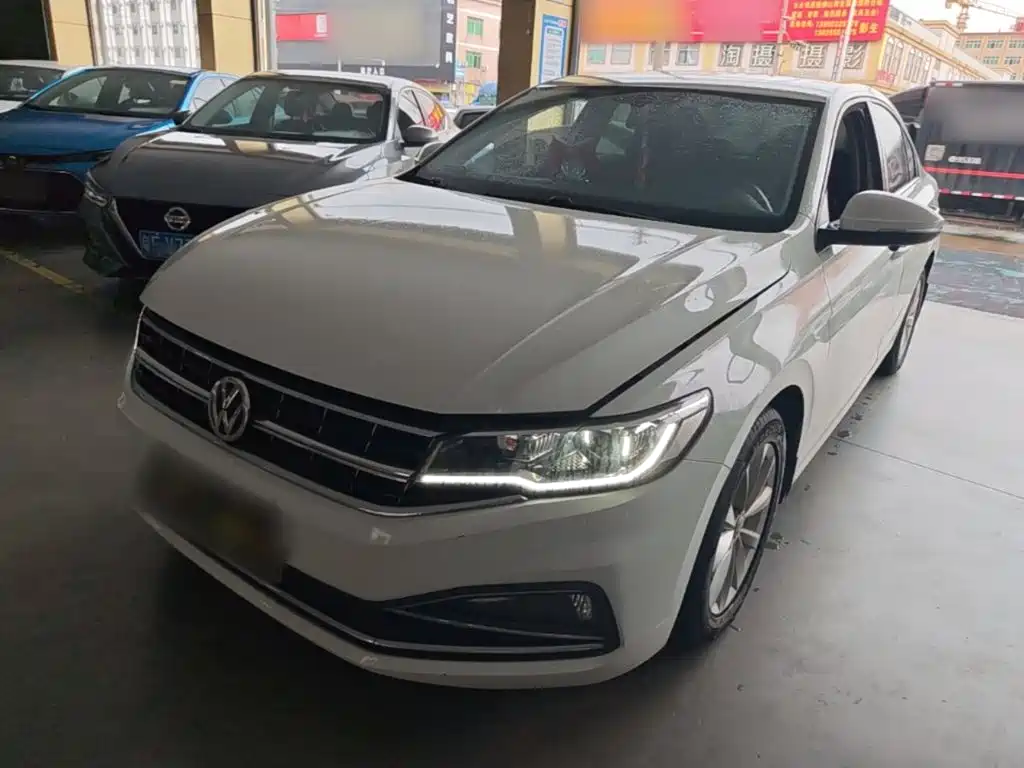Фото 1 - Volkswagen Bora