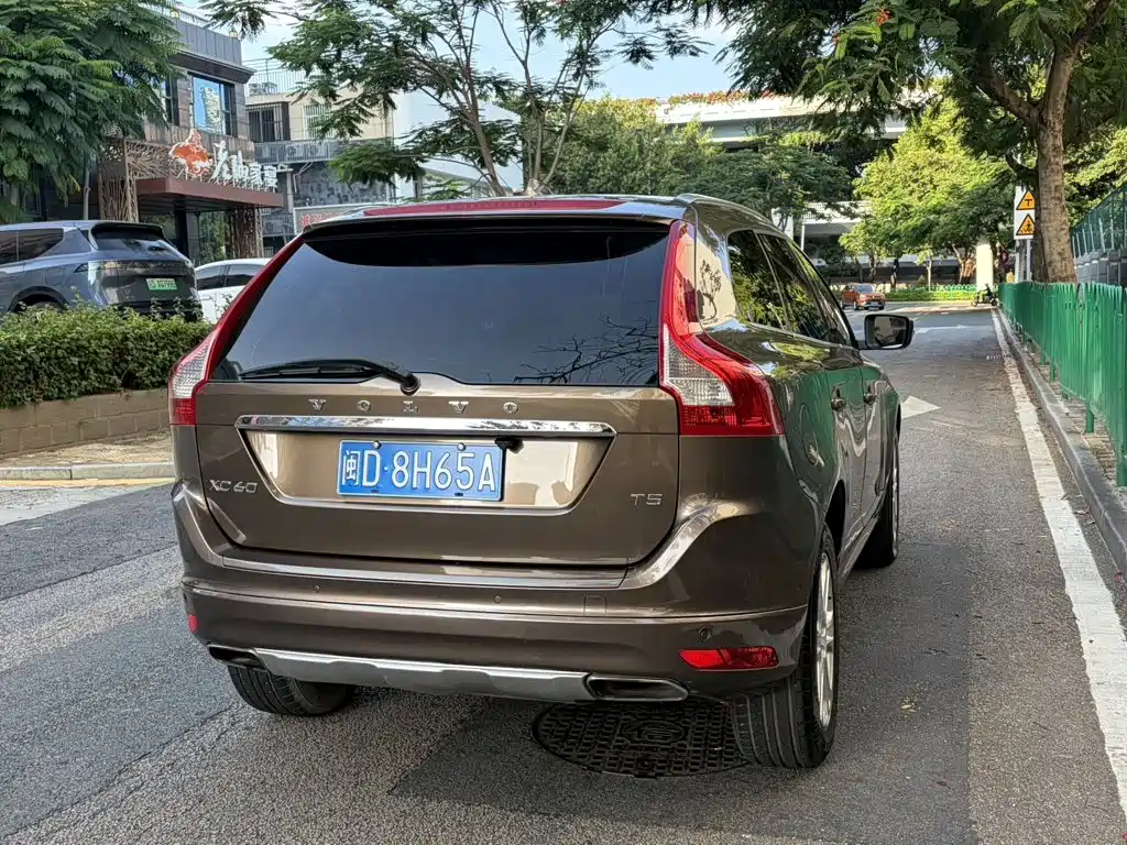 Photo 7 - Volvo XC60