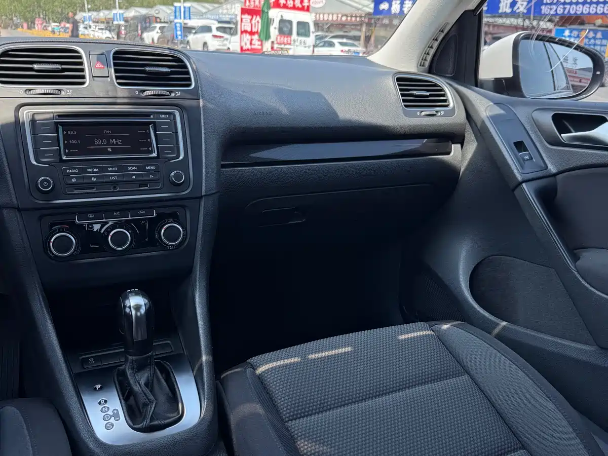 Volkswagen Golf 2012 1.4TSI Automatic Comfort фото 15