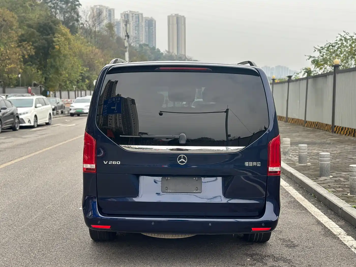 MERCEDES-BENZ V CLASS