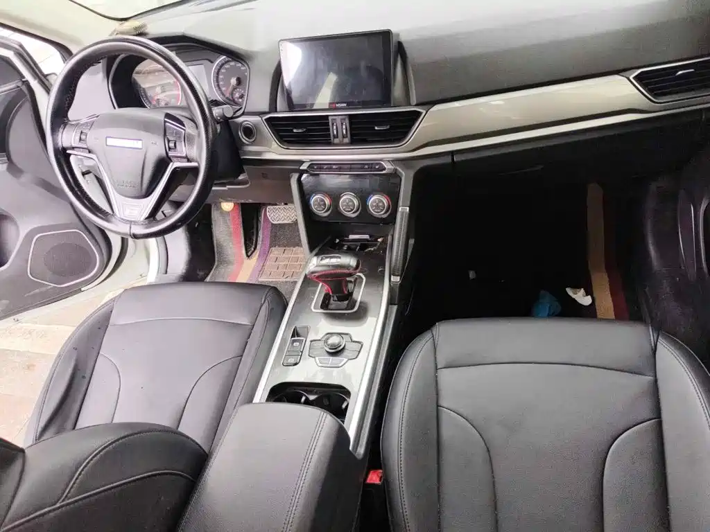 Photo 12 - Haval H6