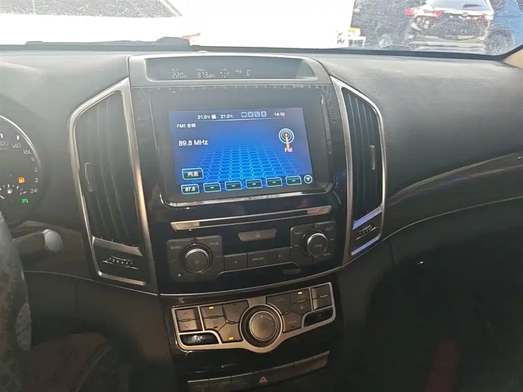 Haval H9 2015 2.0T 4WD Luxury 7-Seater фото 13