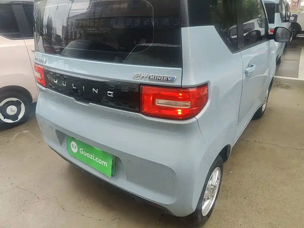 Фото 8 - Wuling Motors Hongguang MINIEV