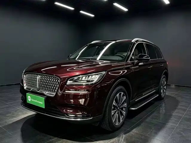 Lincoln Adventurer 2022