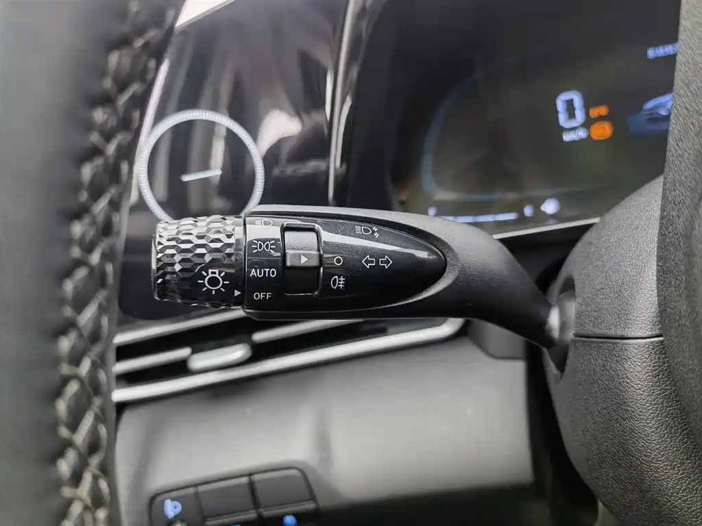 Hyundai Elantra 2023 1.5L CVT GLX Elite Edition фото 21
