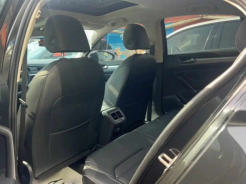 Volkswagen Lamando 2021 280TSI DSG Comfort Edition фото 10