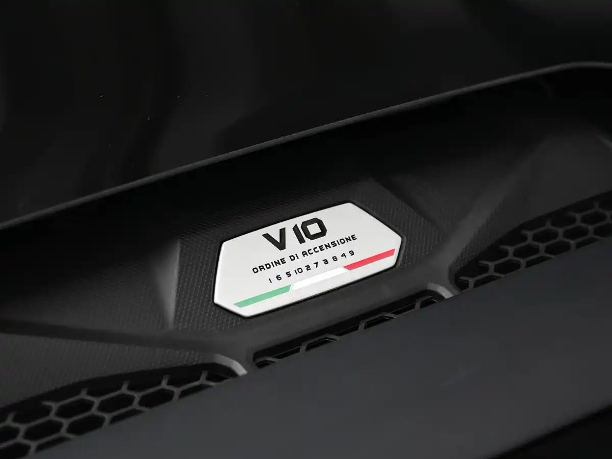 LAMBORGHINI HURACÁN