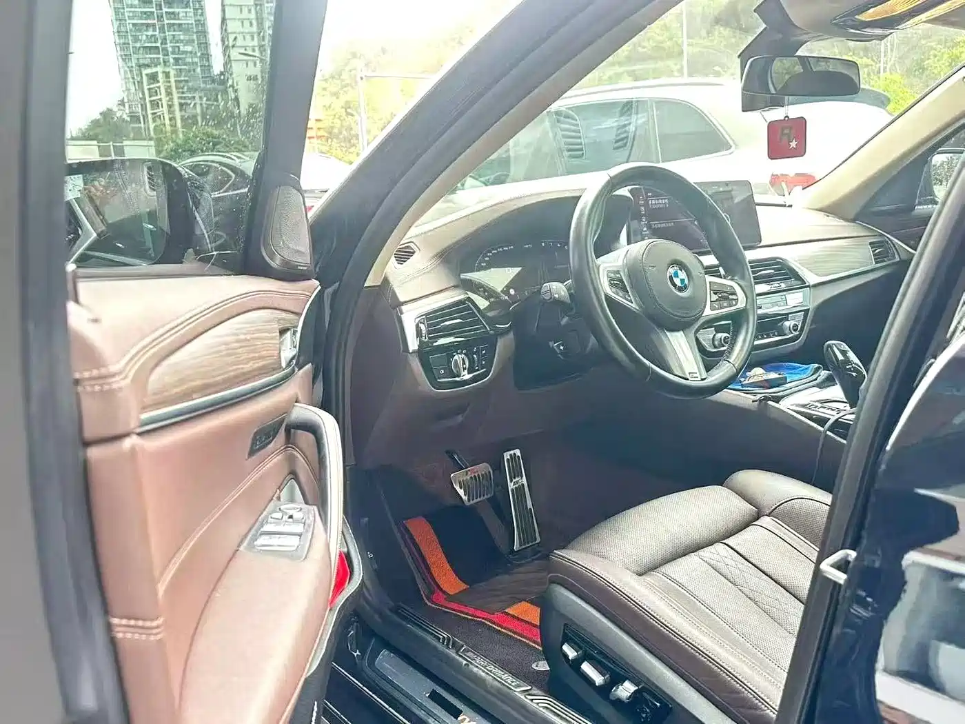 BMW 5 Series 2021 530Li Premium Luxury Package фото 4