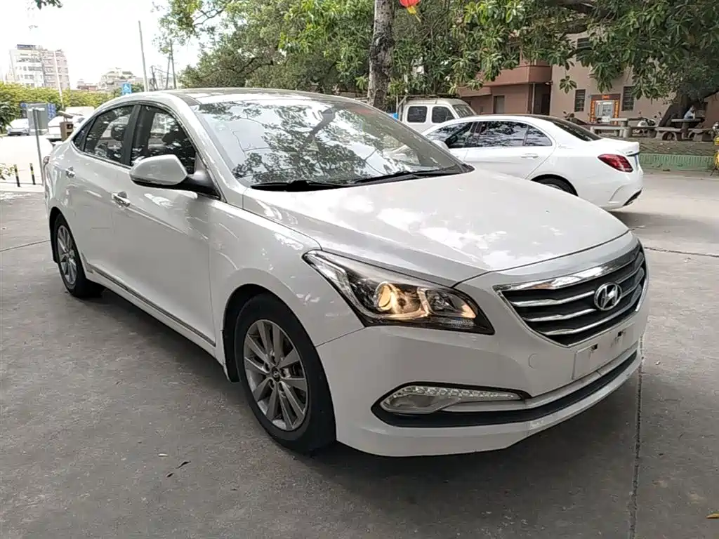 Hyundai Mistra 2014 1.8L Auto Smart GLS фото 4