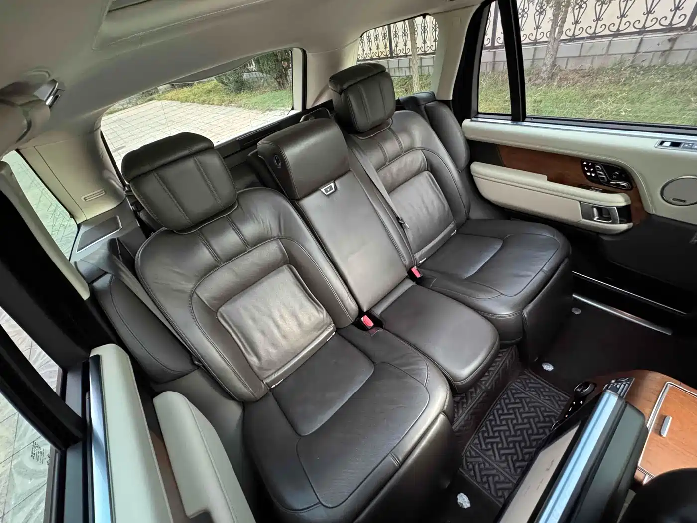 LAND ROVER RANGE ROVER