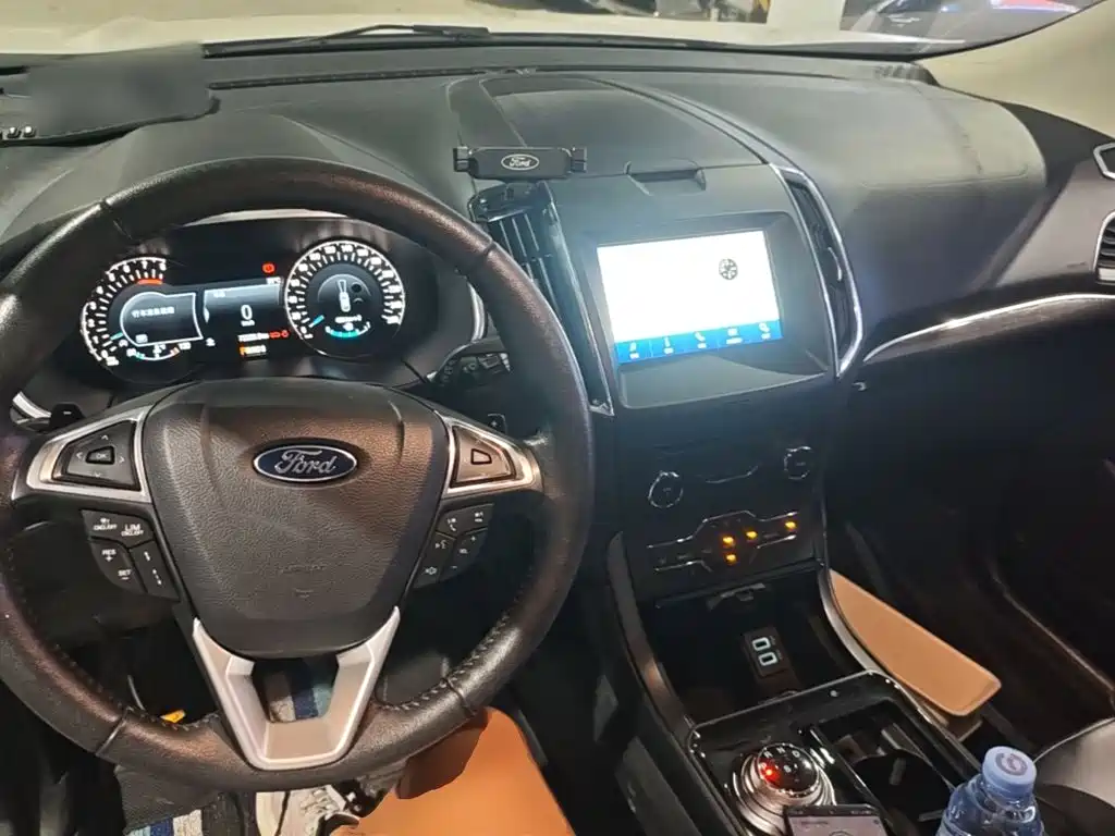 Ford Edge 2018 2018 EcoBoost 245 FWD Luxury 7-seater China V